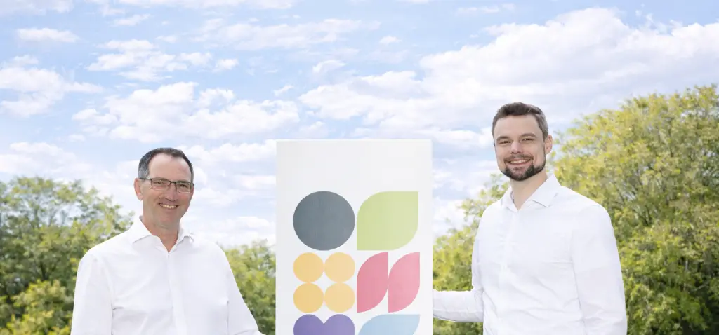 Geschäftsführer Thomas Hellingrath (links) und Florian Herrmann (rechts) steuern die Landesgartenschau Oberhessen 2027.